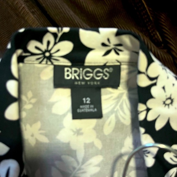 Briggs New York Flower Long Sleeve Blazer (size 12regular) - Picture 3 of 6
